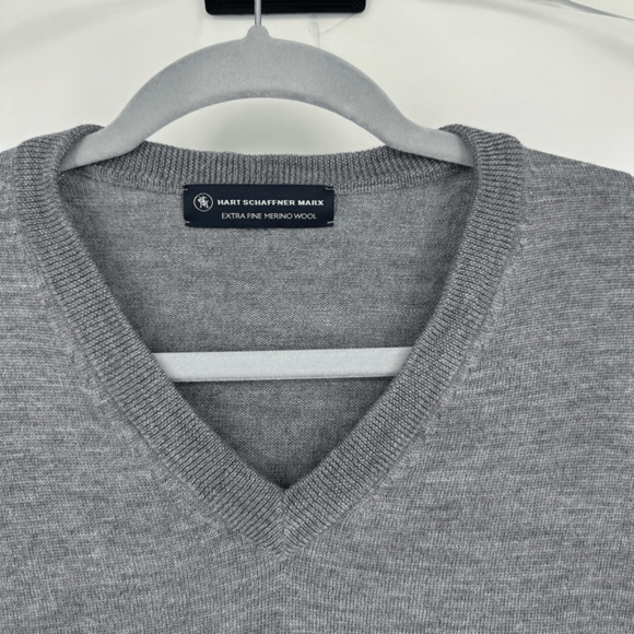 Hart Schaffner Marx Mens M Wool Sweater V-Neck Grey Minimalist Neutral - Picture 2 of 11